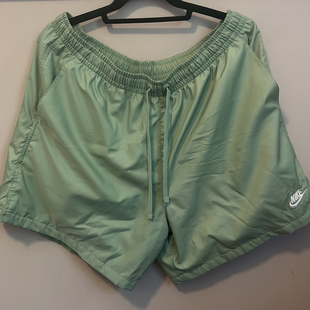 Nike Green Sportswear Woven Flow Shorts- Men’s XL